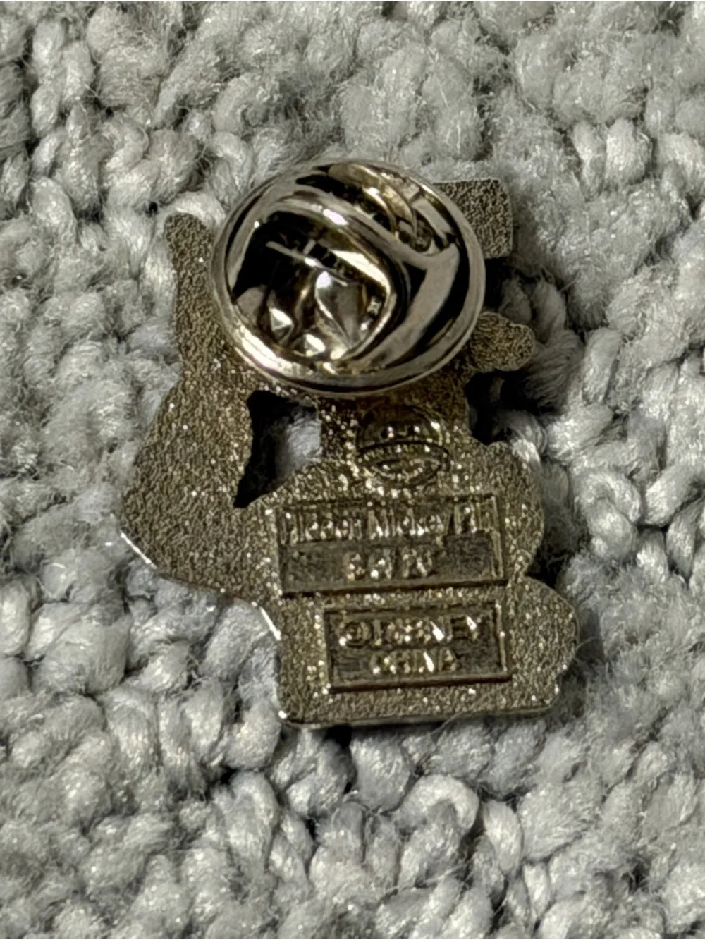 Disney DLR Alphabet Ichabod Crane Letter I Pin Hidden Mickey Disneyland 9 of 26